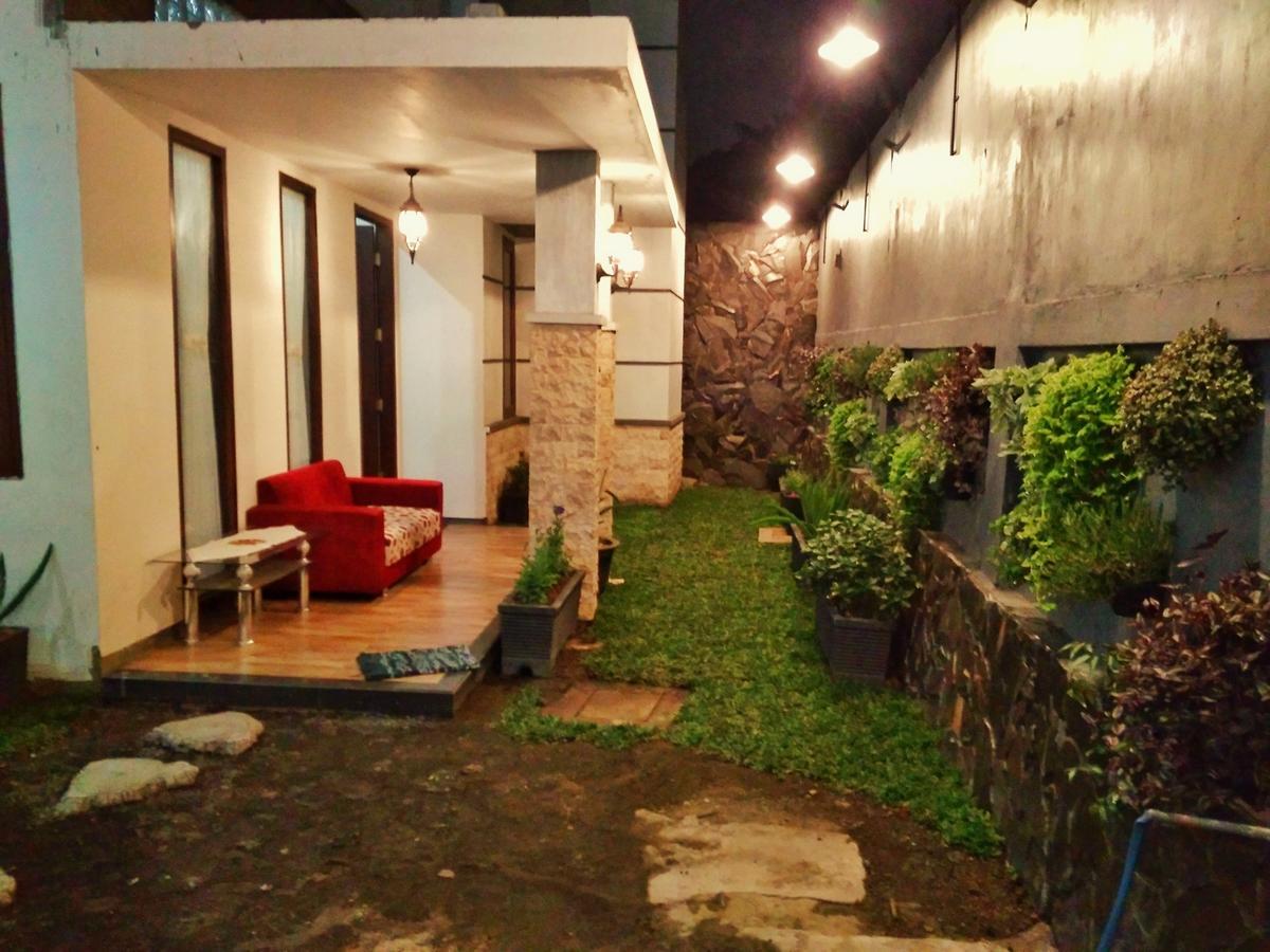Omah Etan Batu Hostel Batu  Exterior photo